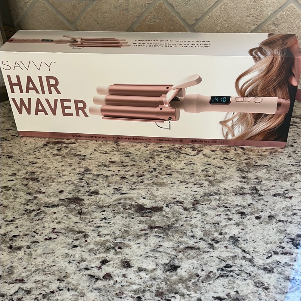 NWOT Savvy Hair Waver - Pink